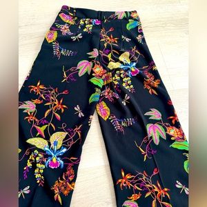 H&M flare pants floral size 6 NWT